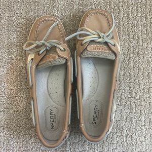 Sperry Top-Sider Women’s Angelfish Boat Shoe 7.5